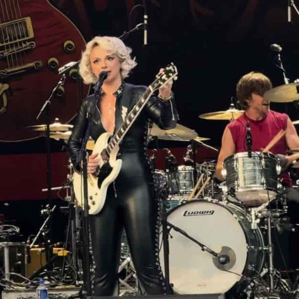 Samantha Fish – A Powerful Take on “I Put A Spell On You” at the Serpent Festival, 2024